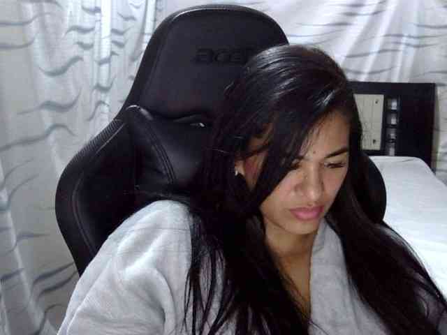 Letty33 webcam