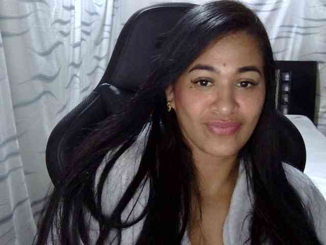 Letty33 webcam