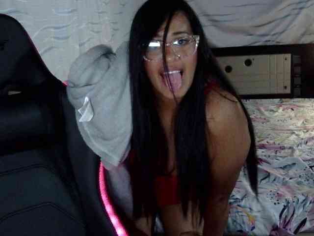 Letty33 webcam