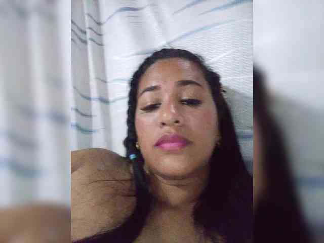 Letty33 webcam