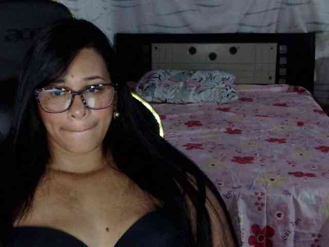 Letty33 webcam