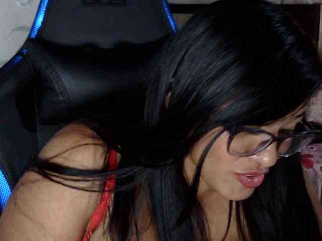 Letty33 webcam