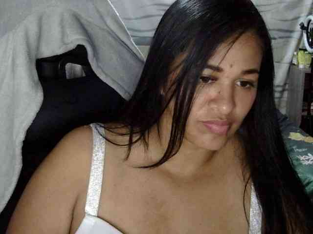 Letty33 webcam