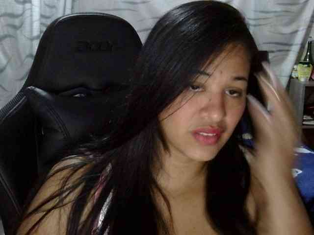 Letty33 webcam