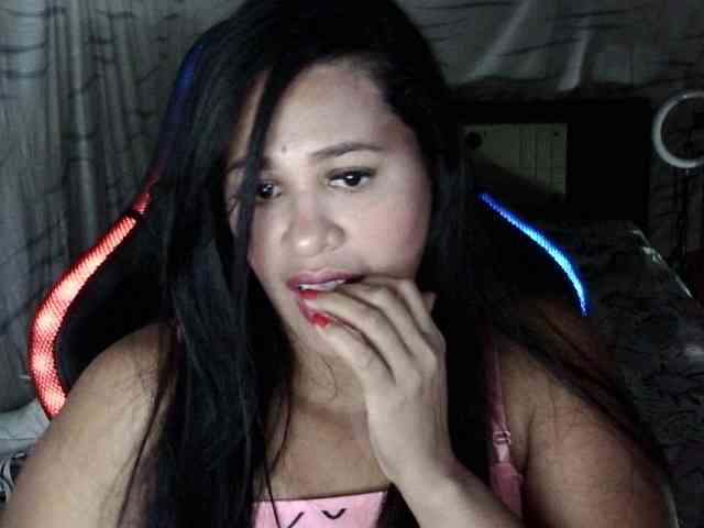 Letty33 webcam
