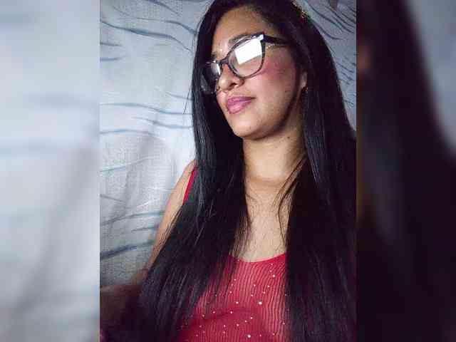 Letty33 webcam