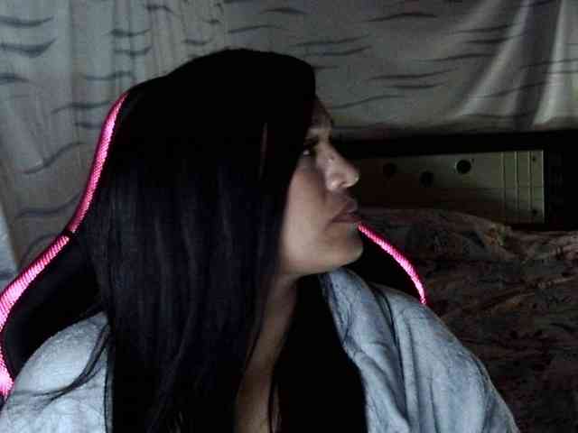 Letty33 webcam