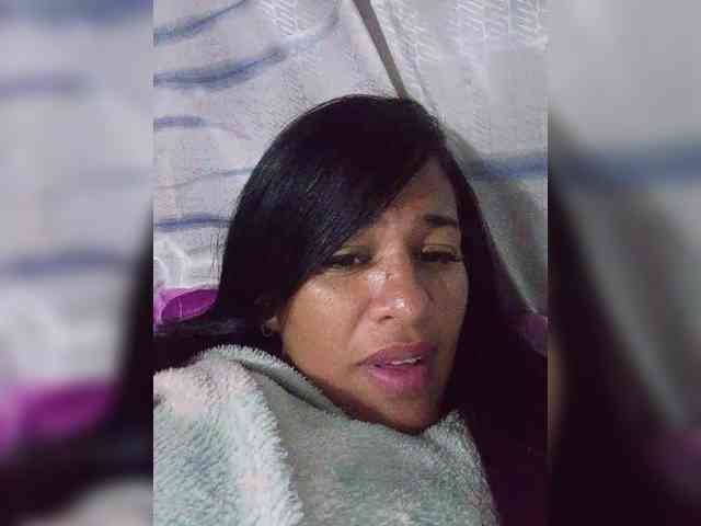 Letty33 webcam