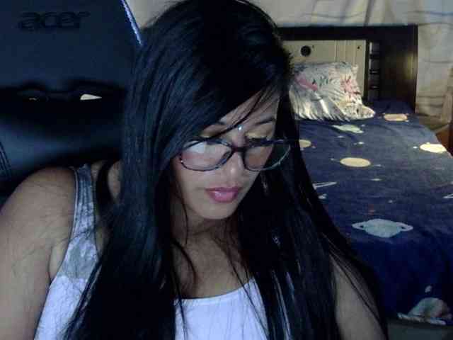 Letty33 webcam