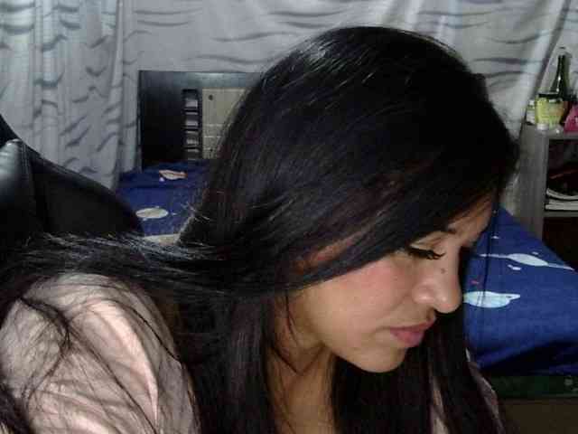 Letty33 webcam