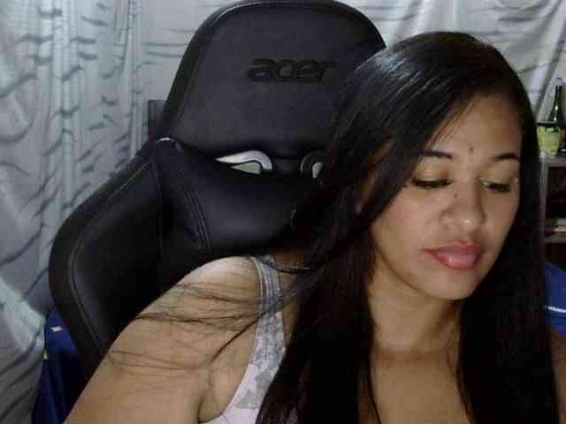 Letty33 webcam