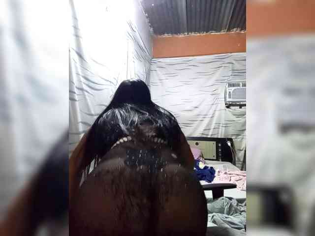 Letty33 webcam