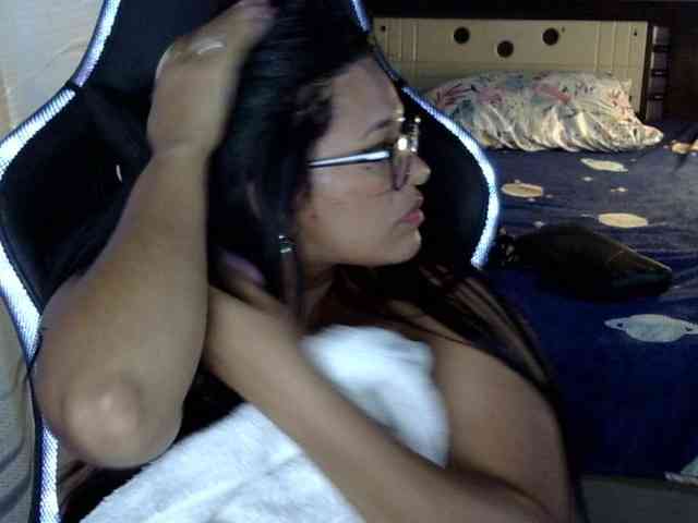 Letty33 webcam