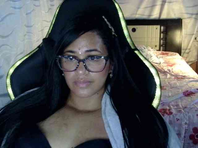 Letty33 webcam