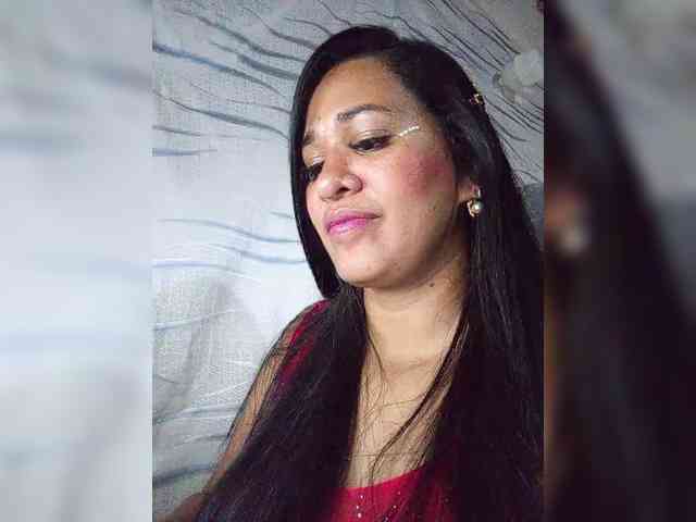 Letty33 webcam