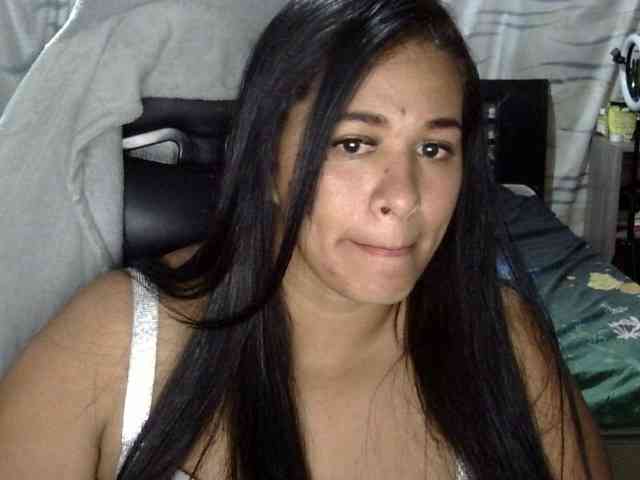 Letty33 webcam