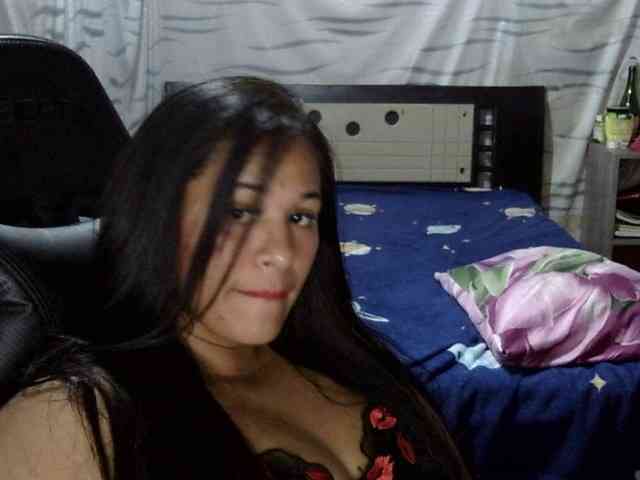 Letty33 webcam
