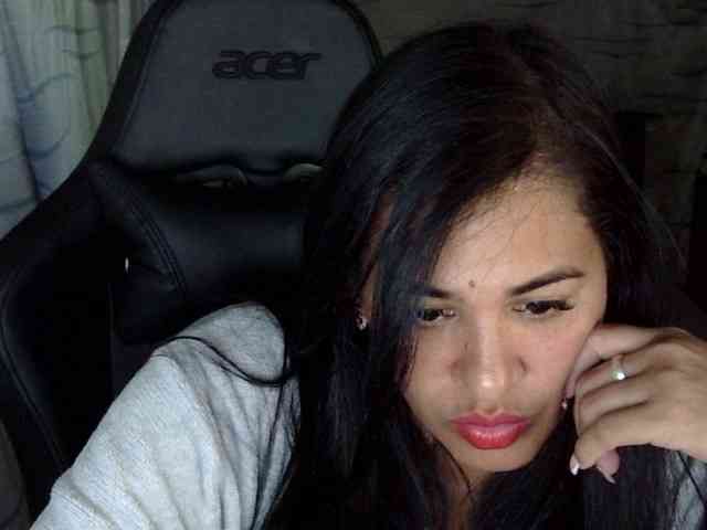 Letty33 webcam