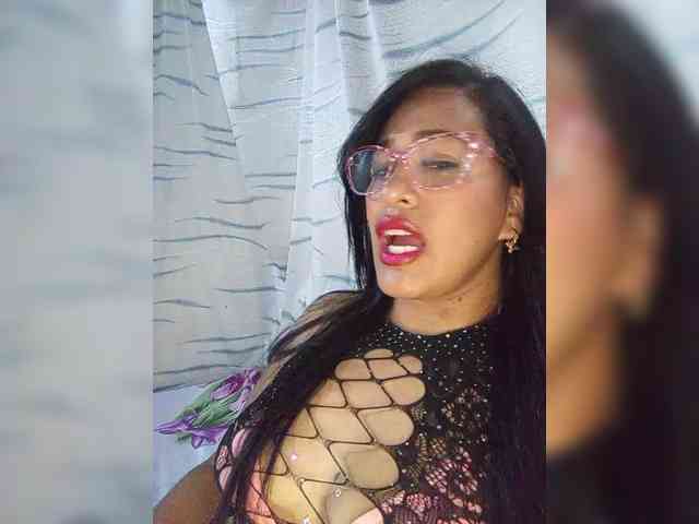 Letty33 webcam