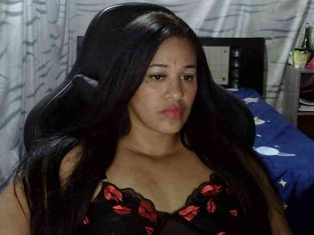 Letty33 webcam