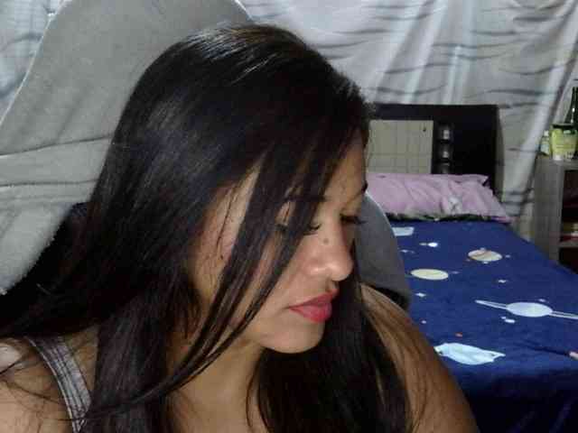 Letty33 webcam