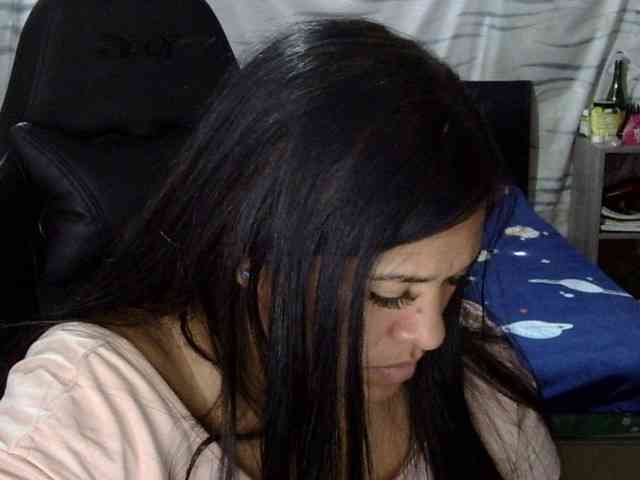 Letty33 webcam