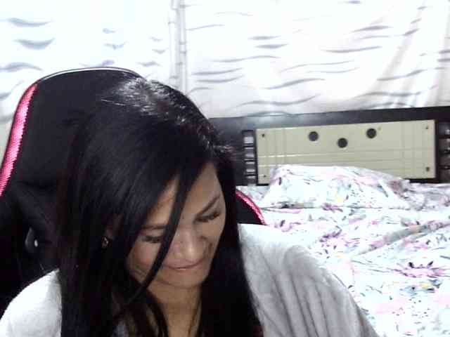 Letty33 webcam