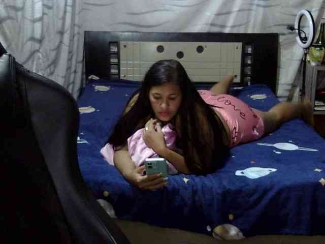 Letty33 webcam
