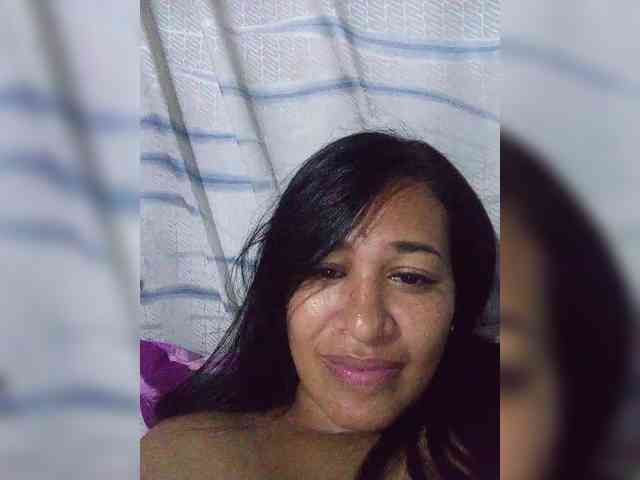 Letty33 webcam