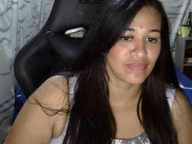 Letty33 webcam