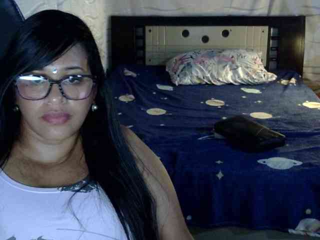 Letty33 webcam