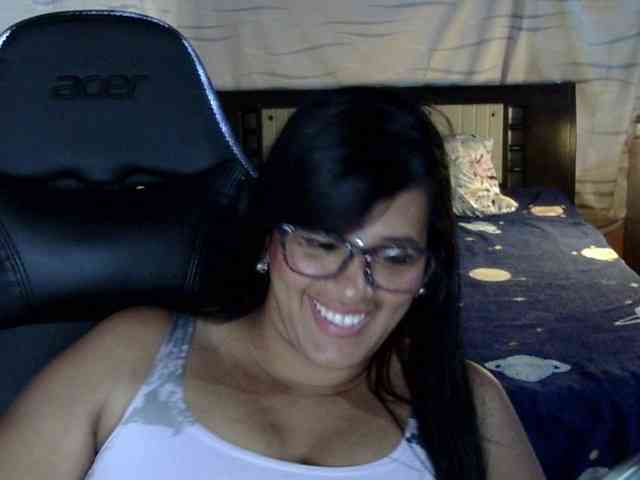 Letty33 webcam