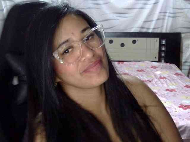 Letty33 webcam