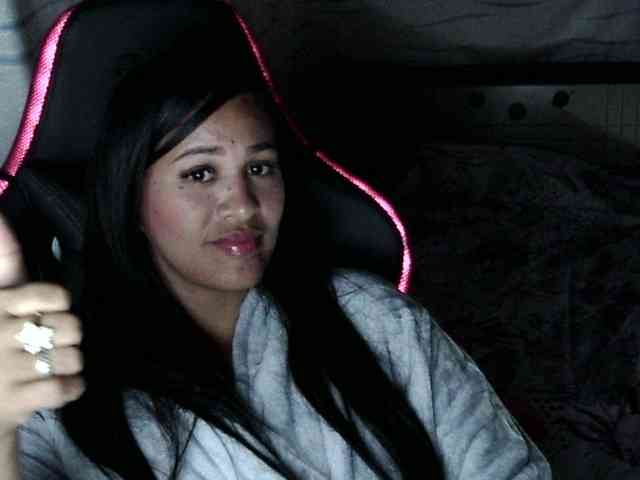 Letty33 webcam