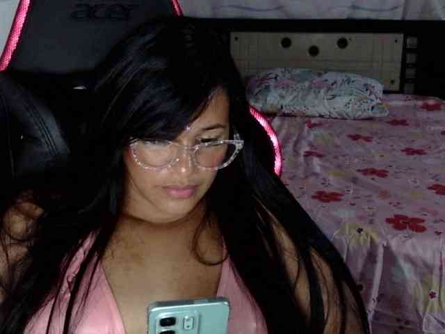 Letty33 webcam