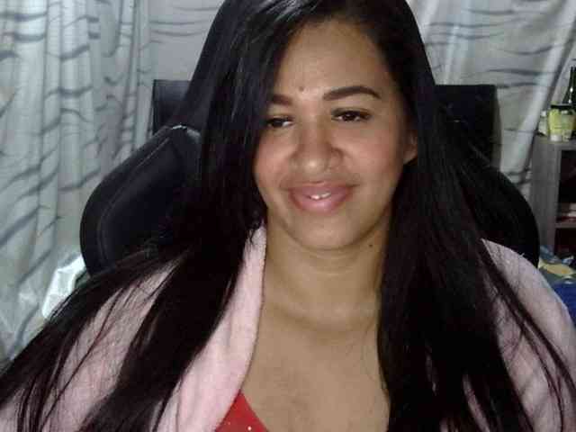 Letty33 webcam
