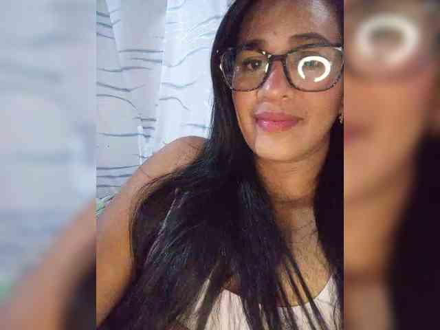 Letty33 webcam