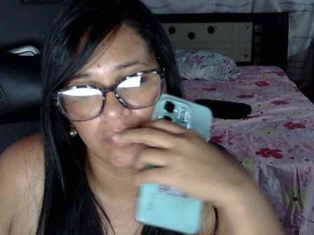 Letty33 webcam