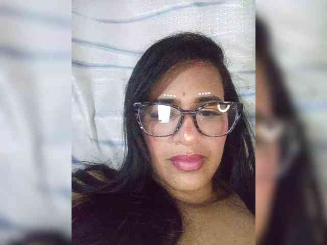 Letty33 webcam