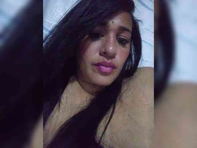 Letty33 webcam