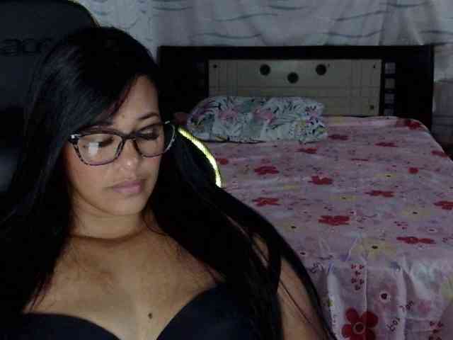 Letty33 webcam