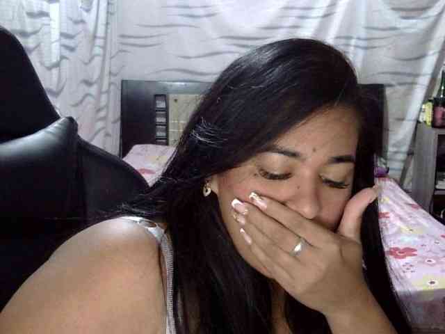 Letty33 webcam