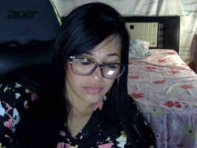 Letty33 webcam