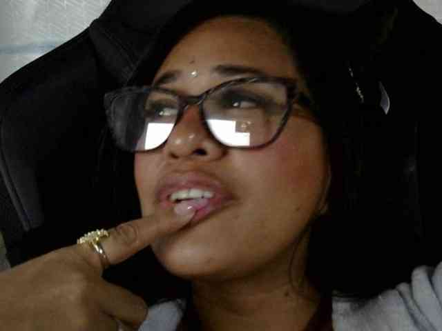 Letty33 webcam