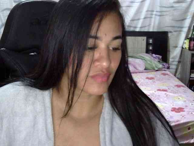 Letty33 webcam