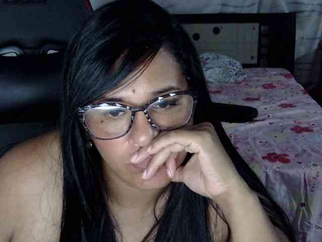 Letty33 webcam