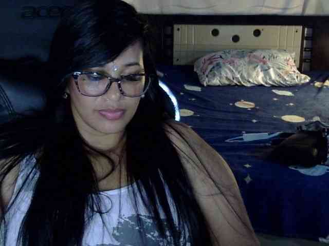 Letty33 webcam
