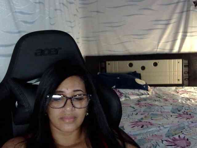 Letty33 webcam