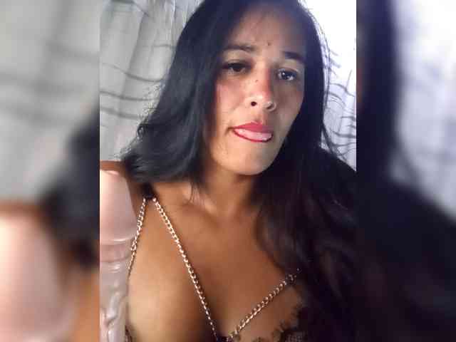 Letty33 webcam