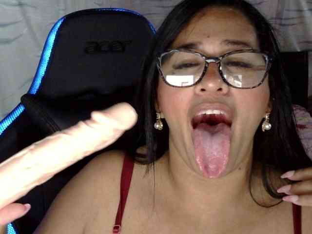 Letty33 webcam